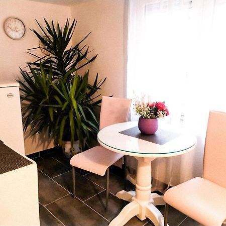Apartman Andrea 4 Banja Luka Zimmer foto