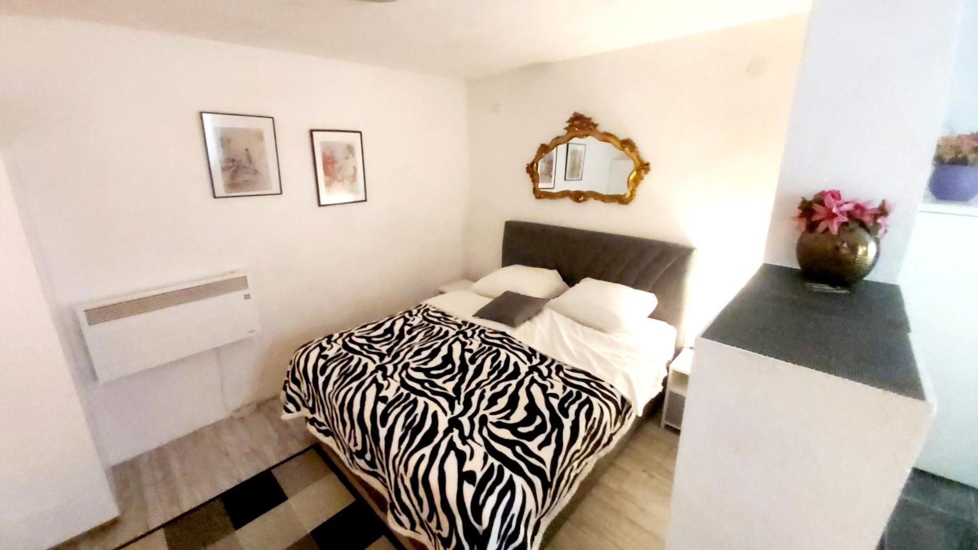 Apartman Andrea 4 Banja Luka Zimmer foto