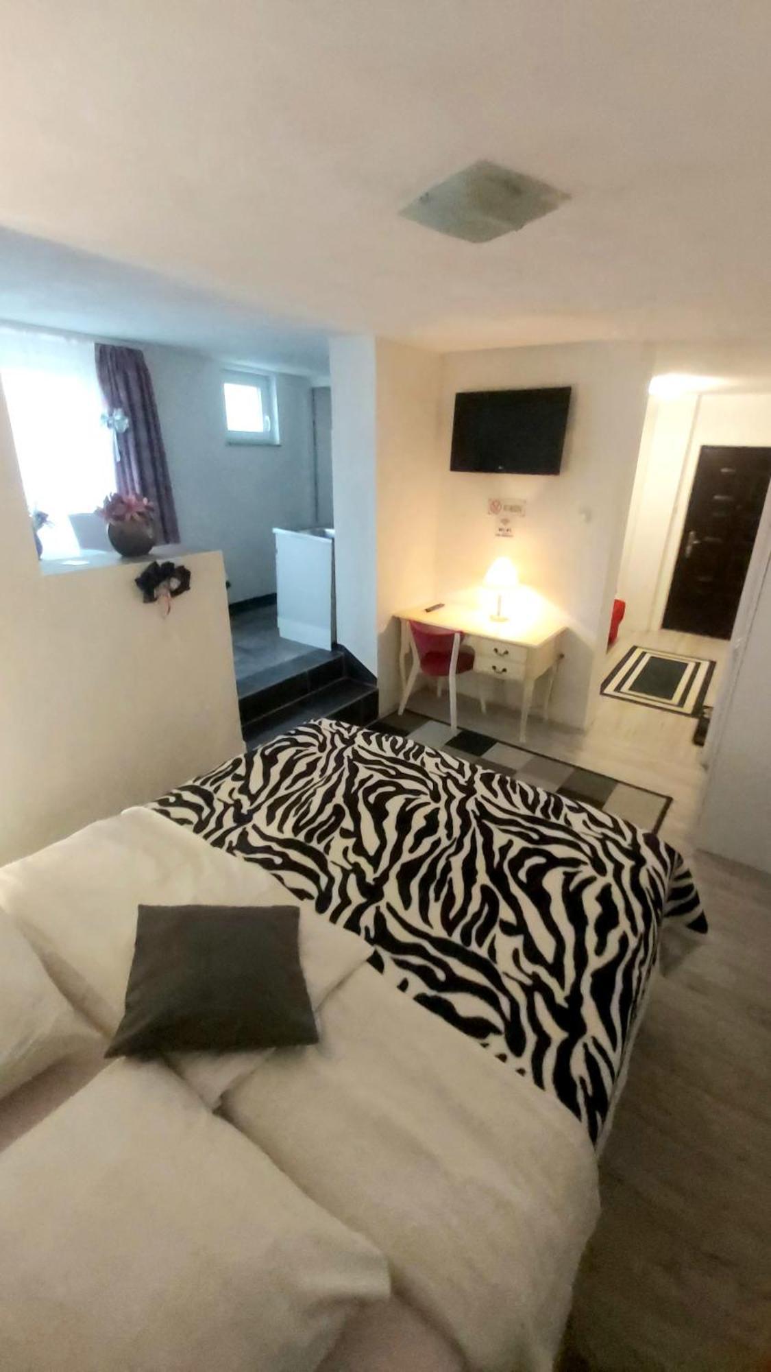 Apartman Andrea 4 Banja Luka Zimmer foto